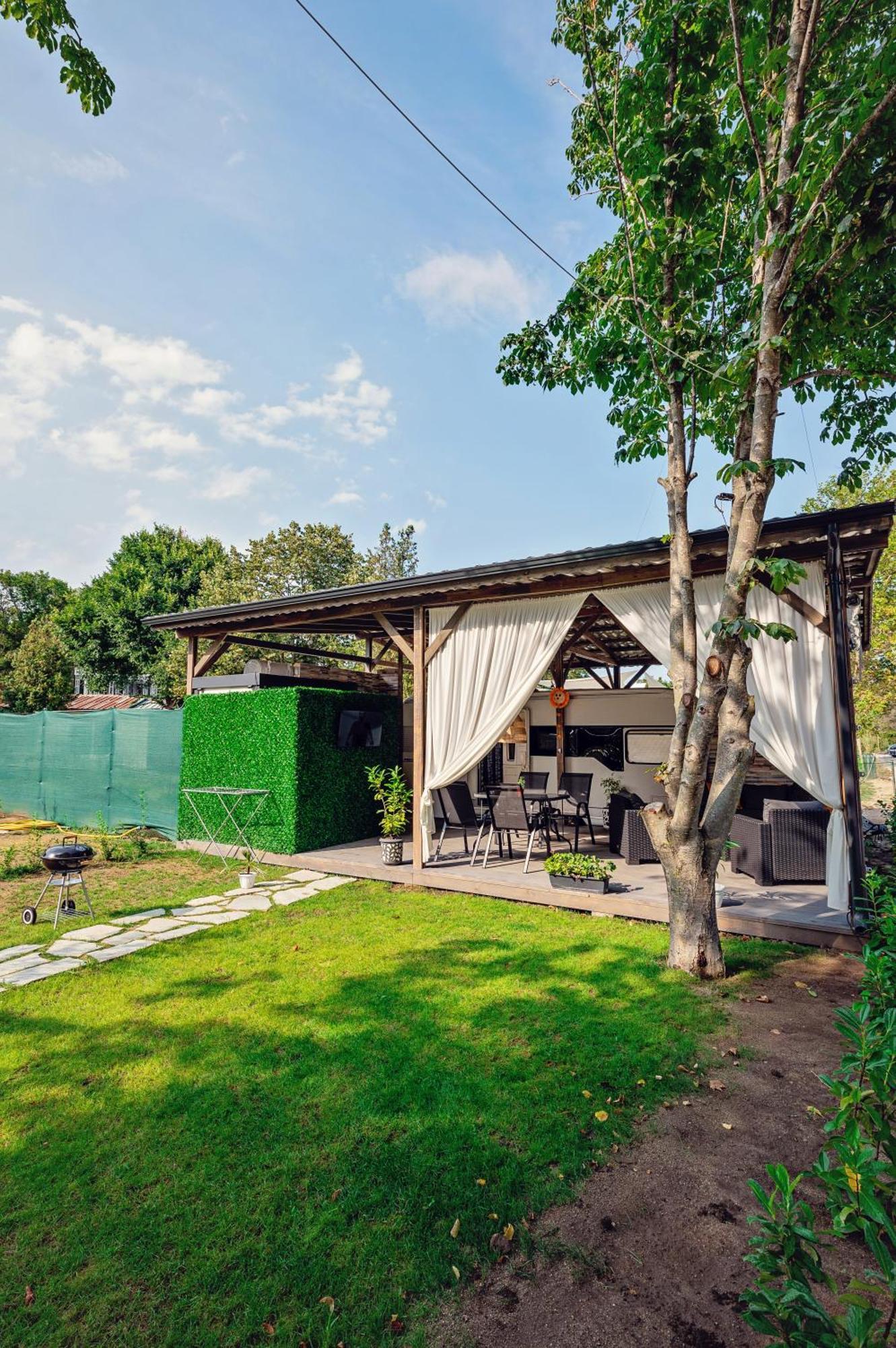 Каравани Avi Iris Фичоза Hotel Varna Eksteriør billede