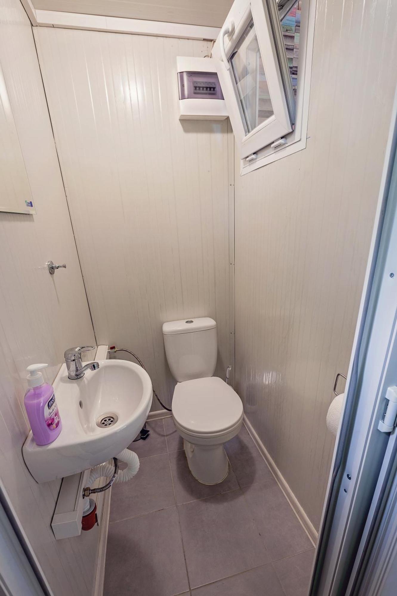 Каравани Avi Iris Фичоза Hotel Varna Eksteriør billede
